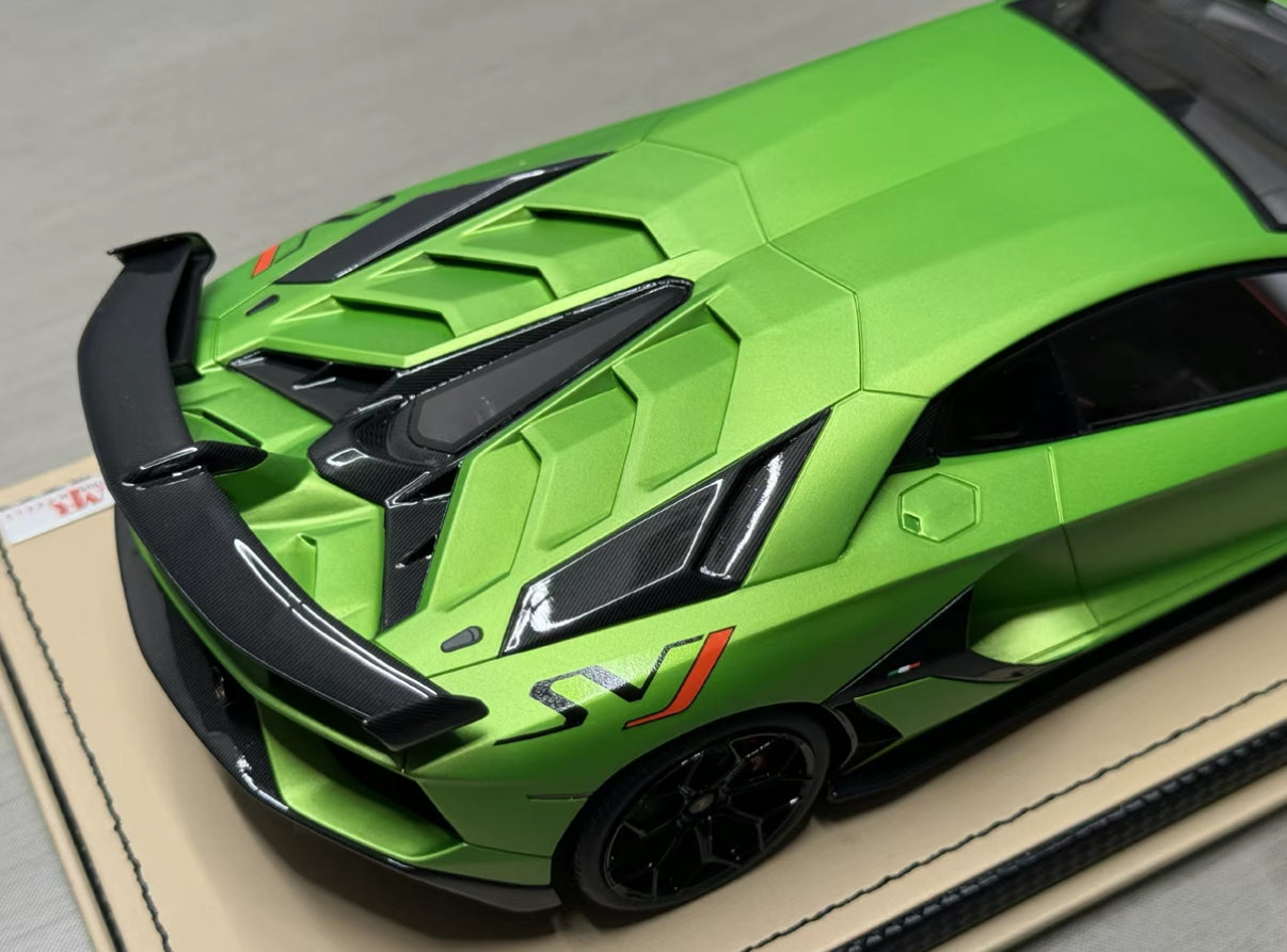 Lamborghini Aventador SVJ Verde Ithaca 1:18 MR Collection Models